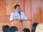 Bupati-Mahulu-Bonifasius-Belawan-Geh-saat-membuka-rapat-koordinasi.jpg