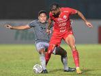 Duel-Pemain-Persija-dengan-Borneo-FC-Ber.jpg