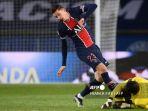 Gelandang-Serang-Paris-Saint-Germain-PSG-Juli.jpg