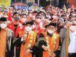 Gubernur-Kaltim-H-Isran-Noor-memberi-semangat.jpg