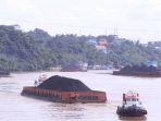 Ilustrasi-Kapal-pembawa-ponton-batu-bara-di-alur-sungai-mahakam.jpg