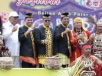 Ketua-DPRD-PPU-Syahrudin-M-Noor-bersama-Plt-Bupati-PPU-Hamdam-saat-menghadiri-Festival-Nondoi.jpg