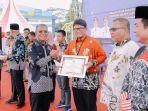 PKT-meraih-penghargaan-perusahaan-peduli-teknologi-tepat-guna-dari-Pemprov-Kaltim.jpg