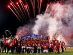 Para-pemain-dan-staf-Bali-United-merayakan-gelar-juara-Liga-1-2021-2022-fix.jpg