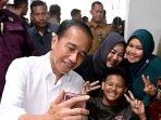 Presiden-Jokowi-saat-mengunjungi-pasien-di-RSUD-dr-Abdul-Rivai-Berau.jpg