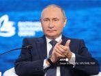 Presiden-Rusia-Vladimir-Putin-menghadiri-Forum-Ekonomi-Ti.jpg