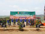 Pupuk-Kaltim-bersama-Kostrad-saat-meluncurkan-program-bertajuk-Community-Forest.jpg