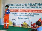 Pupuk-Kaltim-saat-membekali-penerapan-aspek-keselamatan-dan-kesehatan-kerja-bagi-masyarakat-Malahing.jpg