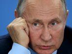 Putin-angkat-tangaaaaan.jpg