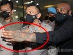 Siapa-Ajudan-Ferdy-Sambo-yang-Brewokan-dan-Tangannya-Bertato-yang-Jadi-Sorotan.jpg