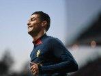 Striker-Portugal-Cristiano-Ronaldo-22122.jpg
