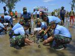 TNI-Lanud-Dhomber-Balikpapan-Tanam-Pohon-Mangrove-di-Pantai-Salok-Api.jpg