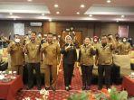 Wakil-Kajati-Kaltim-Amiek-Mulandari-tengah-saat-membuka-kegiatan.jpg