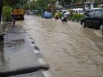 banjir-di-jalan-ahmad-yani-balikpapan_20170330_165342.jpg