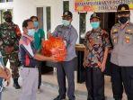 bantu-warga-isoman-tanjung-isuy.jpg