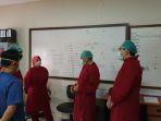 bupati-berau-h-muharram-didampingi-sejumlah-tim-dokter-meninjau-rsd-covid-19.jpg