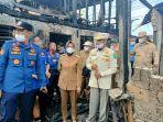 bupati-nunukan-asmin-laura-menyambangi-lokasi-rumah-terbakar-di-jalan-cik-di-tiro.jpg