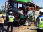 bus-yang-terlibat-dalam-kecelakaan-maut-di-tol-cipali.jpg