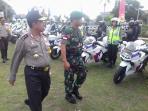 cek-kesiapan-pasukan-pengamanan-pilkada2_20151207_120256.jpg