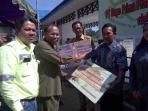 csr-utk-warga-sebuku.jpg