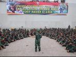 danbrigif-24-bulungan-cakti-kodam-mulawarman-letkol-inf-teguh-bersama-anggota-satgas-yonif-613rja.jpg