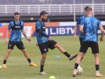diego-mitchels-borneo-fc-samarinda-siap-hadapi-persita.jpg