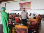 gerai-vaksin-beradat-yang-digelar-polres-kutai-barat-diserbu-masyarakat.jpg