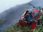 helikopter-basarnas-yang-jatuh-di-temanggung_20170702_213735.jpg