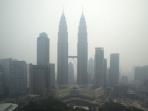 kabut-asap-dari-indonesia-melanda-malaysia_20150915_170808.jpg