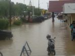 kantor-polres-balikpapan-banjir_20170330_164349.jpg