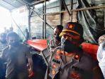 kapolsek-samarinda-seberang-kompol-made-anwara-saat-ditemui-di-lokasi-kebakaran.jpg