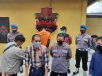 kasat-reskrim-polresta-samarinda-kompol-yuliansyah-didampingi-polsek-samarinda-kota.jpg