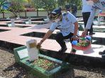 kepala-rumah-tahanan-karutan-tanah-grogot-doni-handriansyah-memimpin-jalannya-upacara.jpg