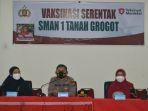 kepala-sekolah-sman-1-tanah-grogot-hj-roosnanie.jpg