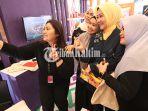 kunjungi-tenant-umkm-di-plaza-balikpapan-istri-gubernur-jabar-atalia-diserbu-pengunjung_01.jpg<pf>kunjungi-tenant-umkm-di-plaza-balikpapan-istri-gubernur-jabar-atalia-diserbu-pengunjung_02.jpg<pf>kunjungi-tenant-umkm-di-plaza-balikpapan-istri-gubernur-jabar-atalia-diserbu-pengunjung_03.jpg<pf>kunjungi-tenant-umkm-di-plaza-balikpapan-istri-gubernur-jabar-atalia-diserbu-pengunjung_04.jpg<pf>kunjungi-tenant-umkm-di-plaza-balikpapan-istri-gubernur-jabar-atalia-diserbu-pengunjung_05.jpg