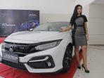 launching-mobil-honda-civic-hatchback-rs-2020-di-showroom.jpg