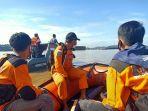menyisir-sekitar-area-titik-tenggelamnnya.jpg