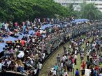 mudik-lebaran-di-bangladesh_20180615_202821.jpg