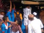 murid-sd-di-makam-syaukani_20160728_112729.jpg