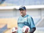 pelatih-persib-bandung-robert-rene-alberts-91254.jpg