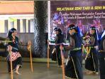 pelatihan-seni-tari-dan-musik-di-lamin-adat-taman-budaya-sendawar-tbs-kutai-barat.jpg