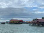 penginapan-di-atas-air-di-pantai-derawan.jpg