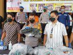 pers-rilis-di-mapolresta-samarinda-terkait-kecelakaan-tunggal-berujung-kebakaran.jpg