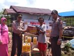 polsek-sangatta-beri-bantuan_20180605_171913.jpg