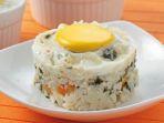 resep-rice-bowl-sausage-egg-onion.jpg