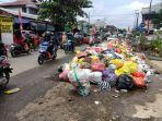 sampah-di-cendana-tumpuk.jpg