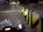 situasi-banjir-di-jalan-mt-haryono-balikpapan-minggu-172018-saat-dilanda-hujan-berjam-jam_20180701_074312.jpg