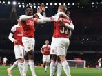 sorot-balik-gol-arsenal-vs-blackpool_20181101_174600.jpg