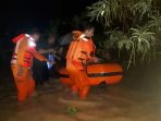 tim-sar-mengevakuasi-warga-di-pemukiman-batakan-balikpapan-timur_20180701_082331.jpg