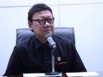 tjahjo-kumolo-bagikan-link-download-film-ilegal-ini-sentilan-joko-anwar-dan-reaksi-ernest-prakasa.jpg